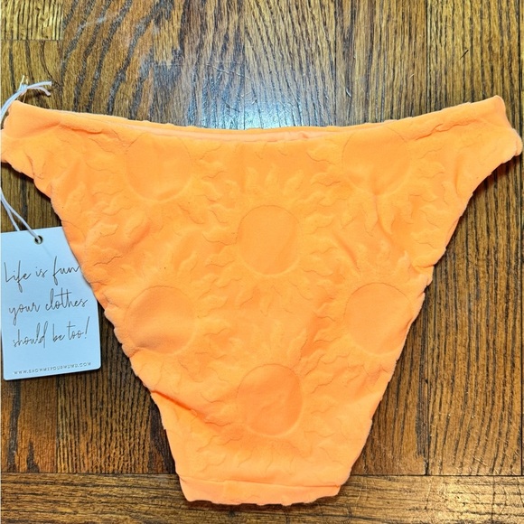 Show me your MUMU Orange Bikini Bottoms - Picture 3 of 3